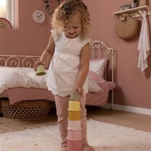 Little Dutch Stacking Cups Pink 4 Little Dutch Stacking Cups Pink - Image 2
