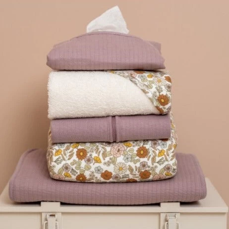 Little Dutch Cot Blanket Vintage Little Flowers 4 Little Dutch Cot Blanket Vintage Little Flowers - Image 2